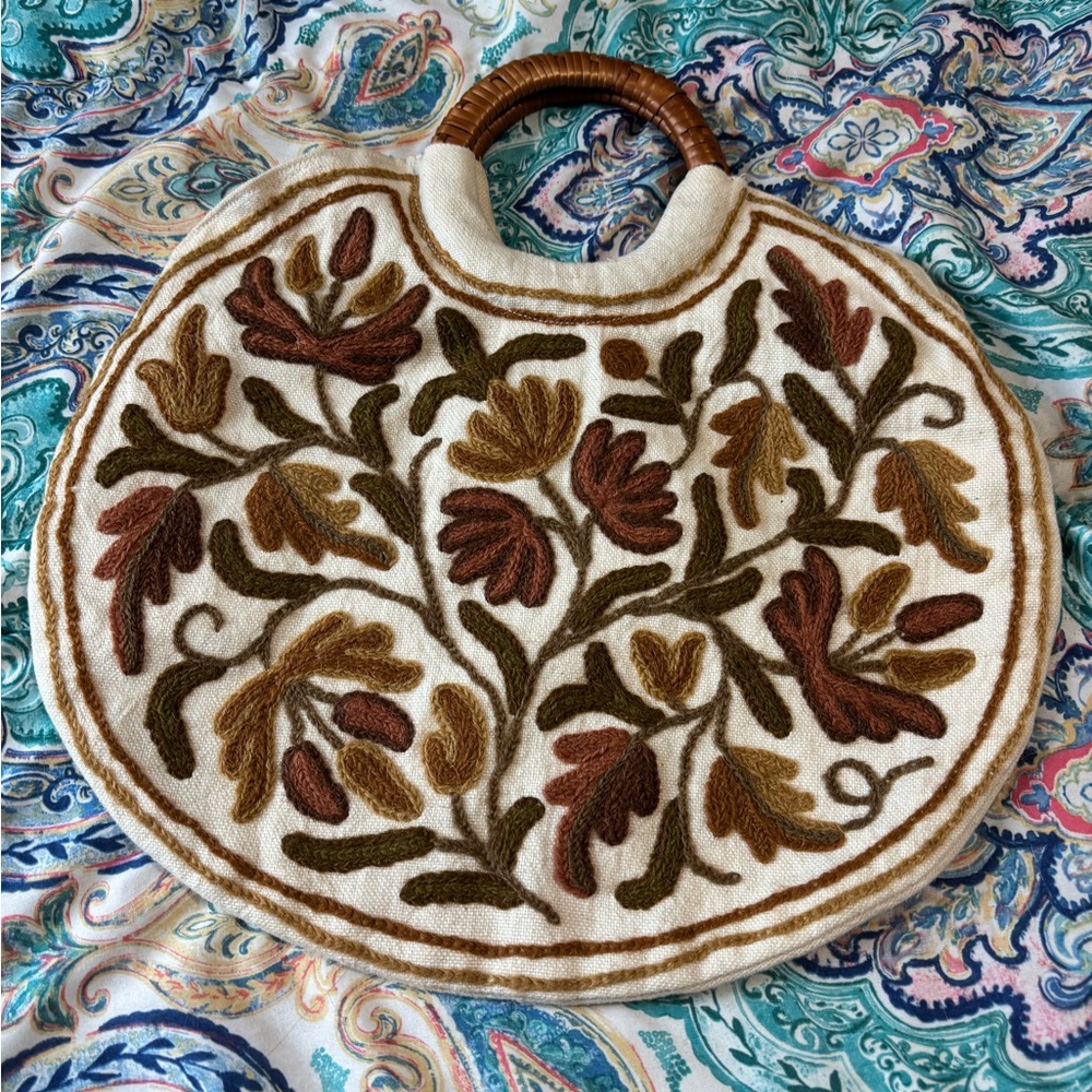 Embroidered handbag